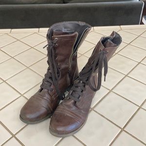 Mossimo brown boots